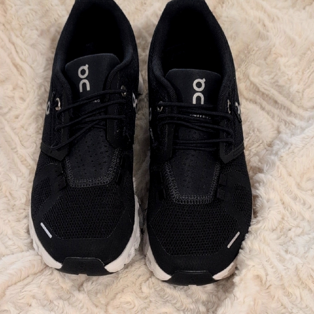 On Running Women's Black Sneakers